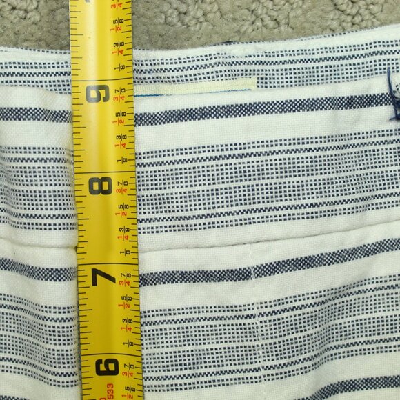 Khakis By Gap The 3” Inseam Short Blue White Chino Shorts, Size 4 - Picture 4 of 5